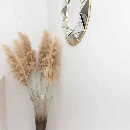 Апартаменты Sea La Vie Centre *